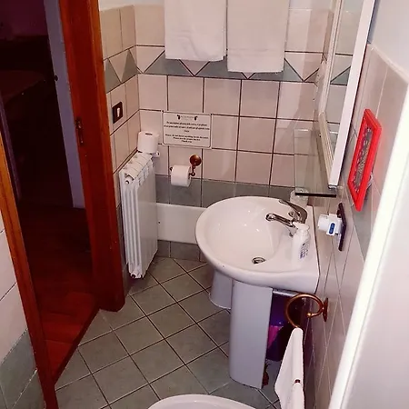 Antica Via Nocleg ze śniadaniem 2*