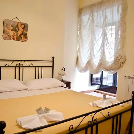 Couette-café Antica Via 2*